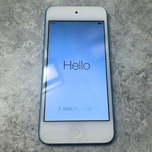Apple iPod Touch (16GB) – Blue (5th Generation)